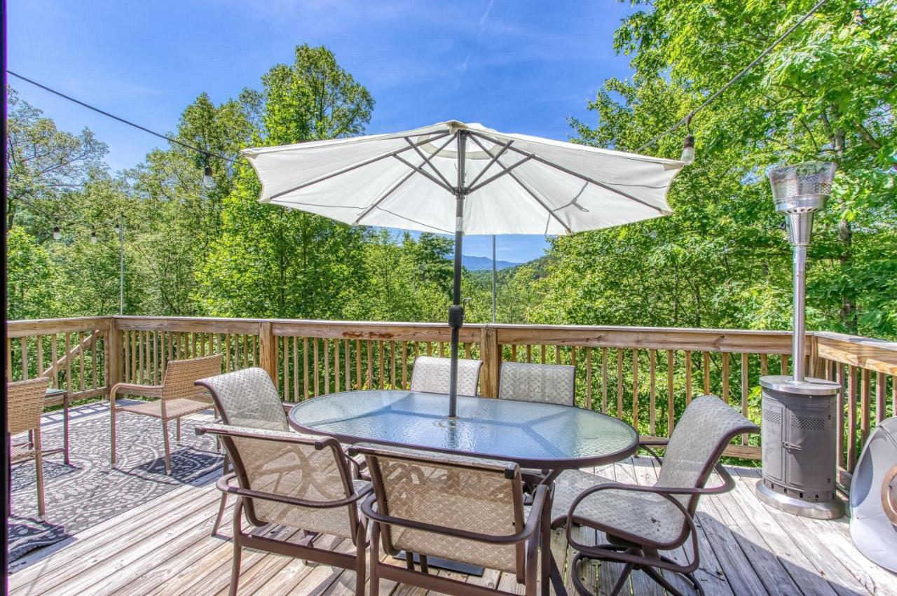 Memorable "Deer & Doe" By Honeybearcabins 4Br 3Ba, Mountain View Deck, Farmhouse Decor, Fireplace, 3 Acres Sevierville Exterior foto